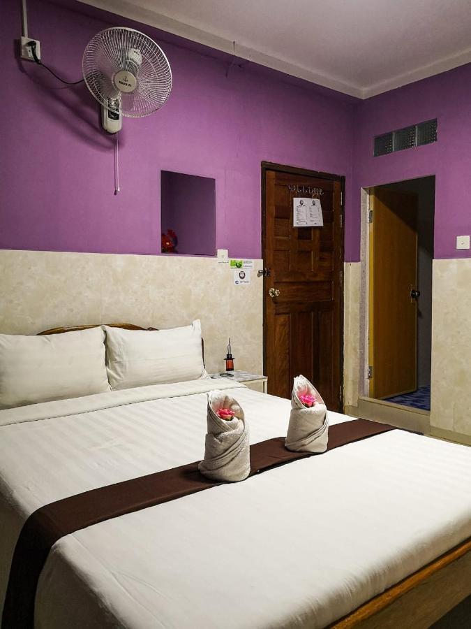 Route 76 Guest House Сенмонором Экстерьер фото