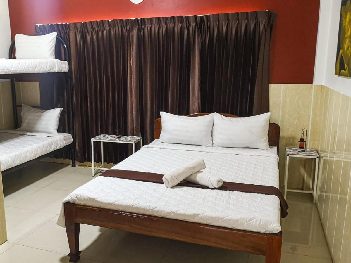 Route 76 Guest House Сенмонором Экстерьер фото