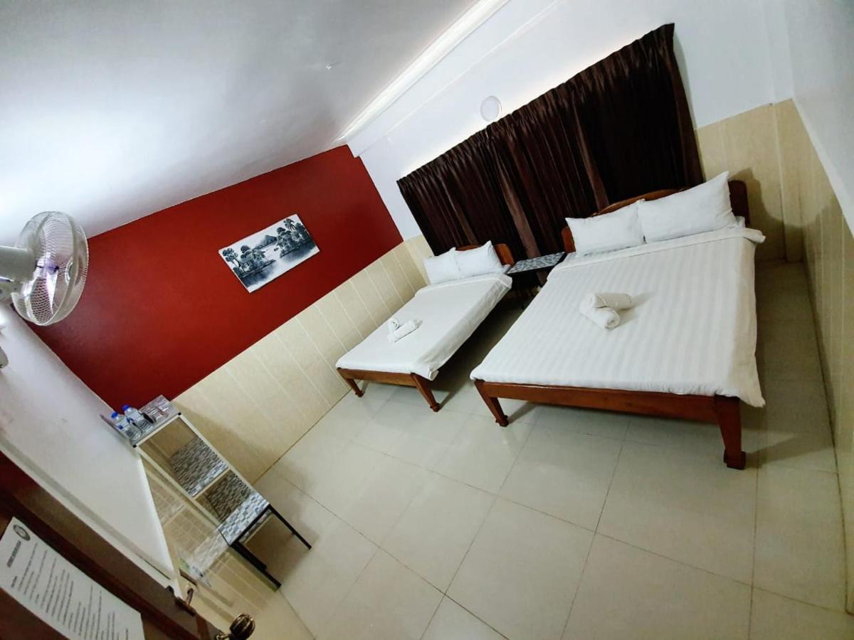 Route 76 Guest House Сенмонором Экстерьер фото